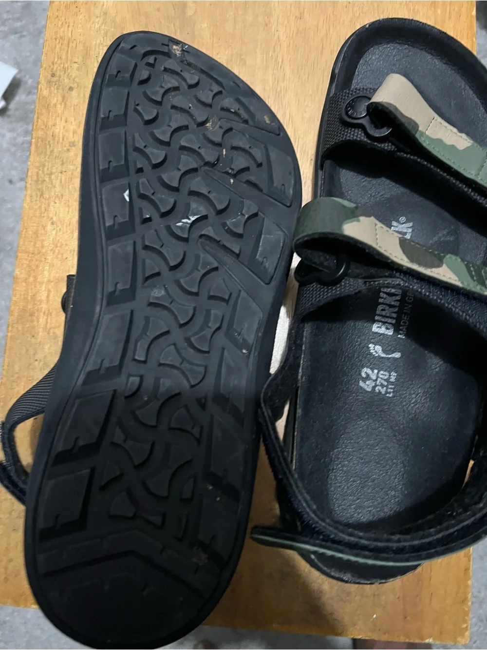 Birkenstock women Camo Strap Sandals in Black and Green